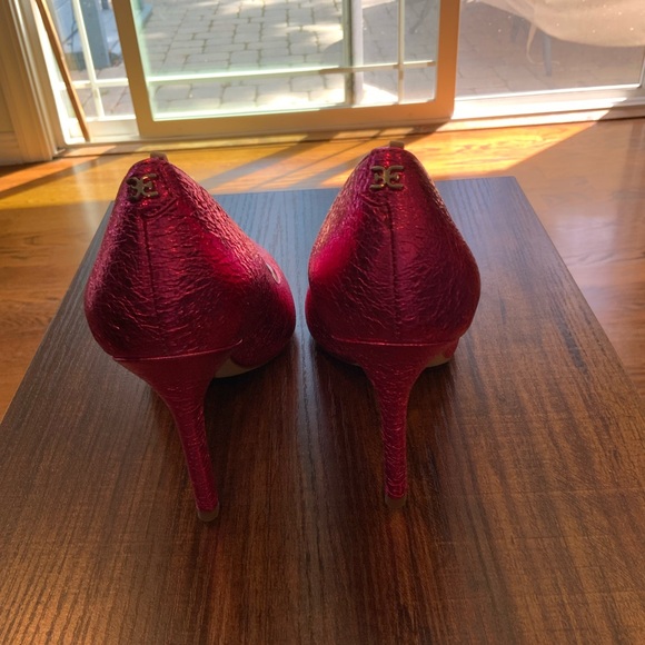 Sam Edelman Metallic Hot Pink Pointed-Toe Pumps - Picture 5 of 8